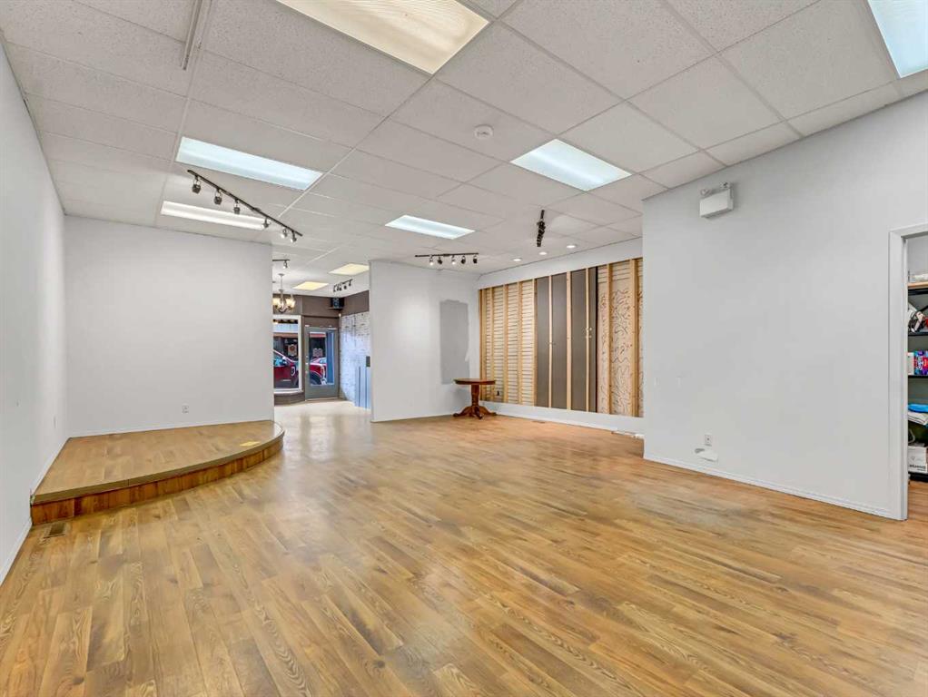 628 2 Street Property Photo 14