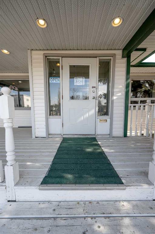 10215 102 Street Property Photo 2