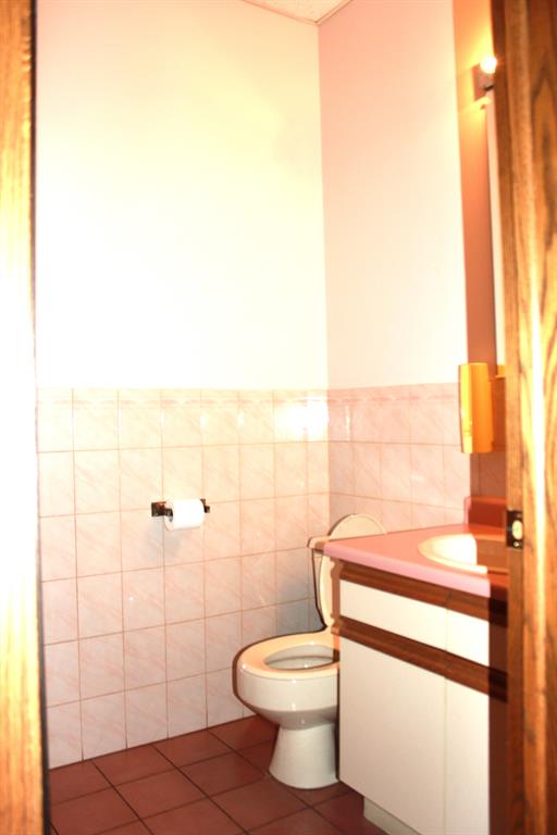 360 2 Street Property Photo 10