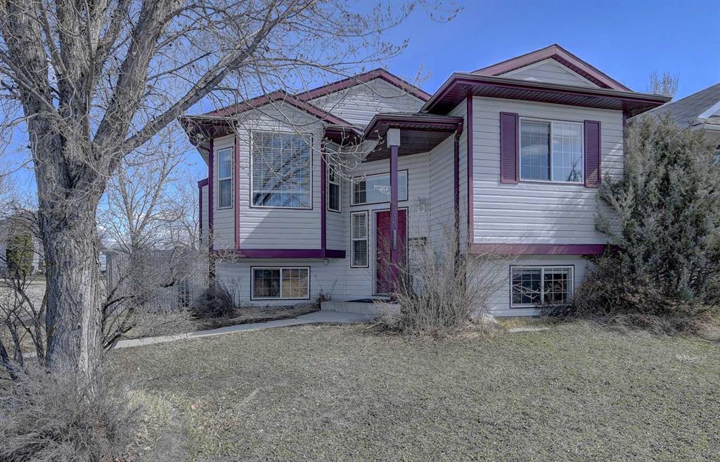 6235 90a Street Property Photo 1