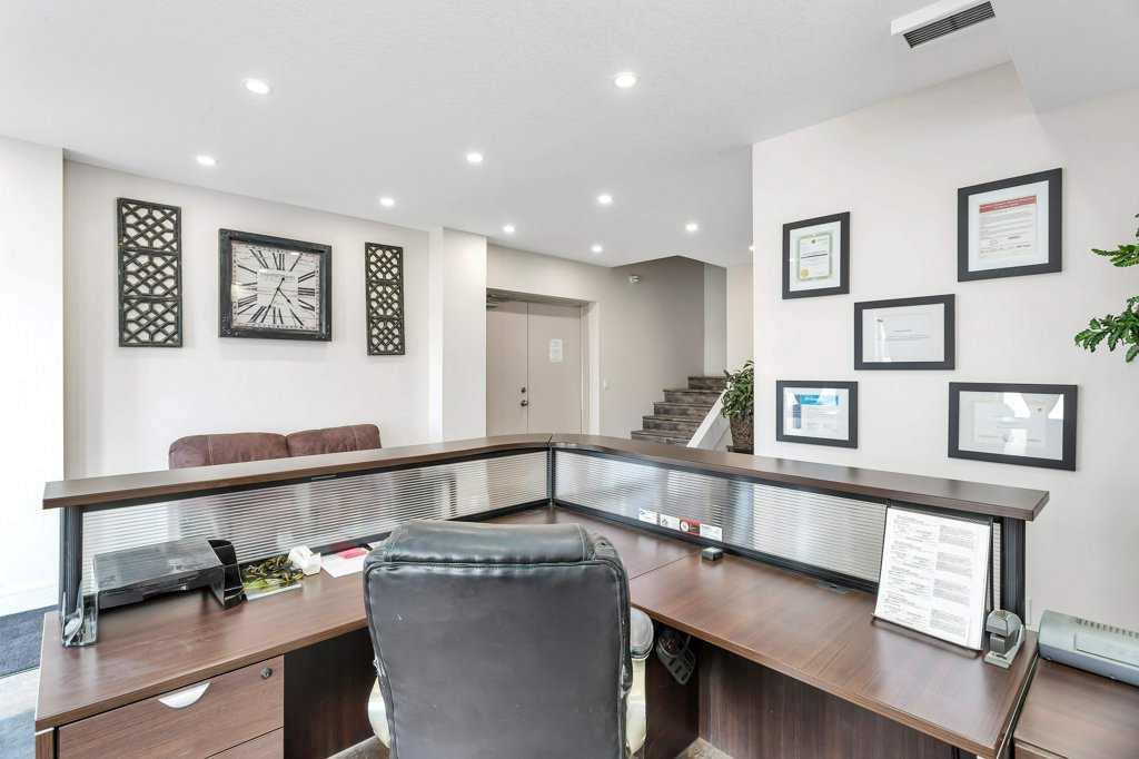 4911 50 Avenue Property Photo 5