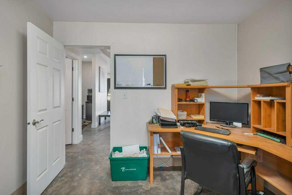 4911 50 Avenue Property Photo 12