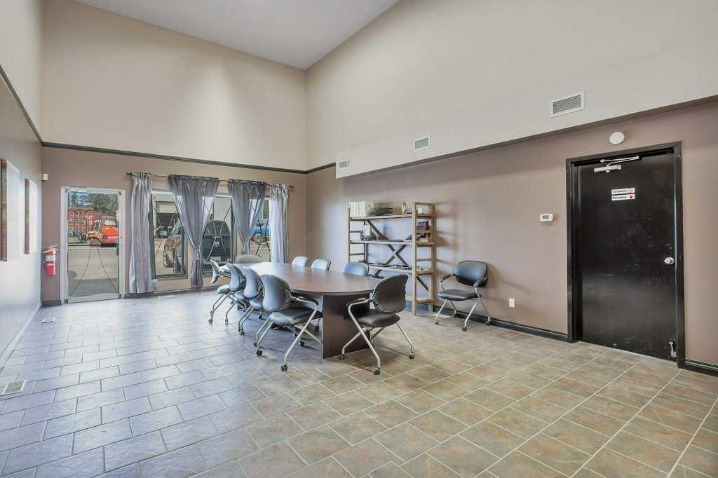 4907 And 4911 50 Avenue Property Photo 28