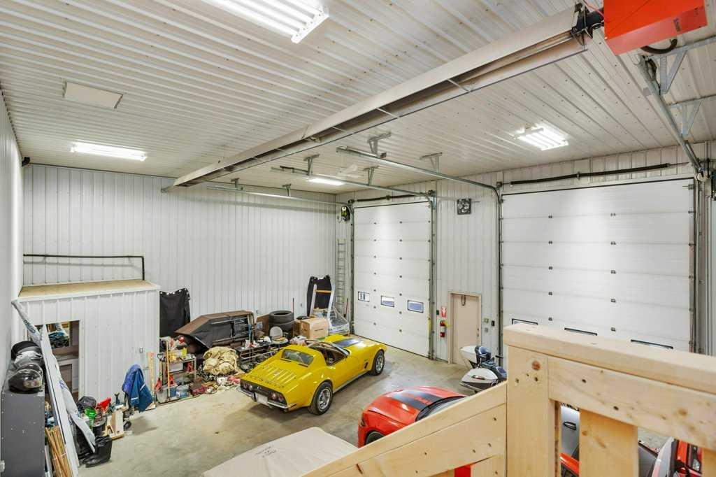 4907 And 4911 50 Avenue Property Photo 35