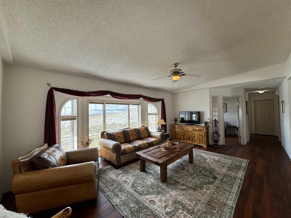 9321 Range Road 1-3 Property Photo 7