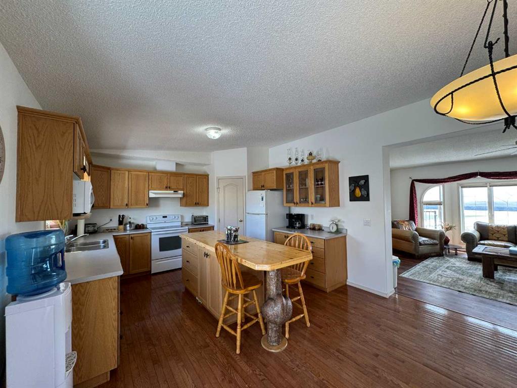 9321 Range Road 1-3 Property Photo 14