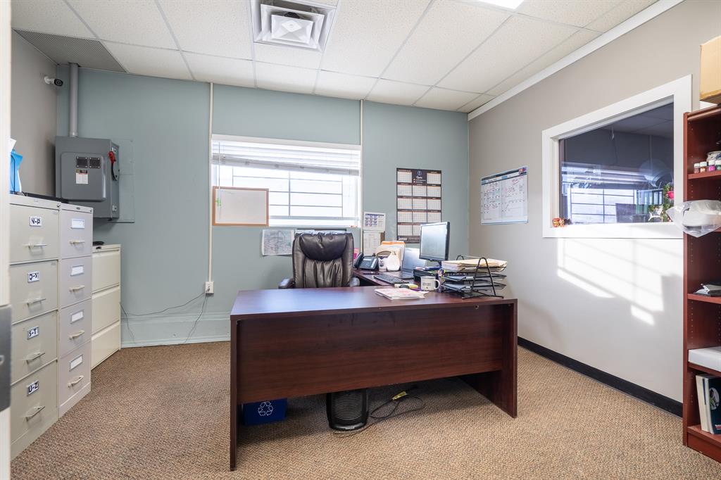 2711 50 Avenue Property Photo 11