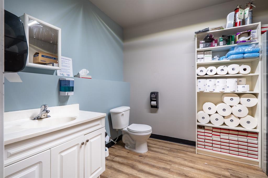 2711 50 Avenue Property Photo 13