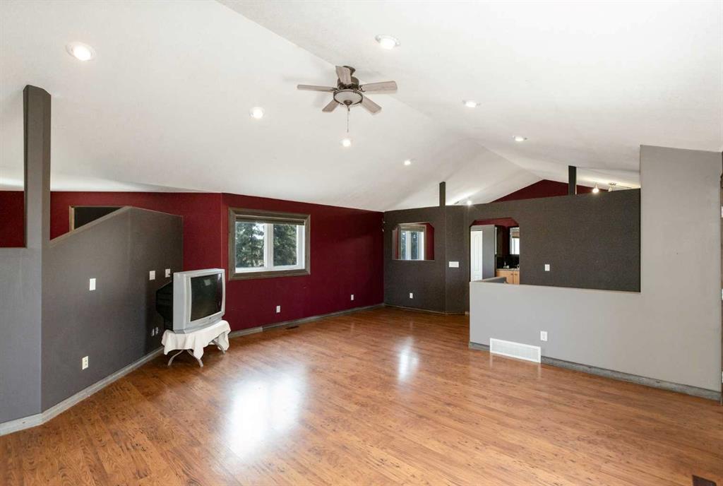 34156 Range Road 270 Property Photo 29