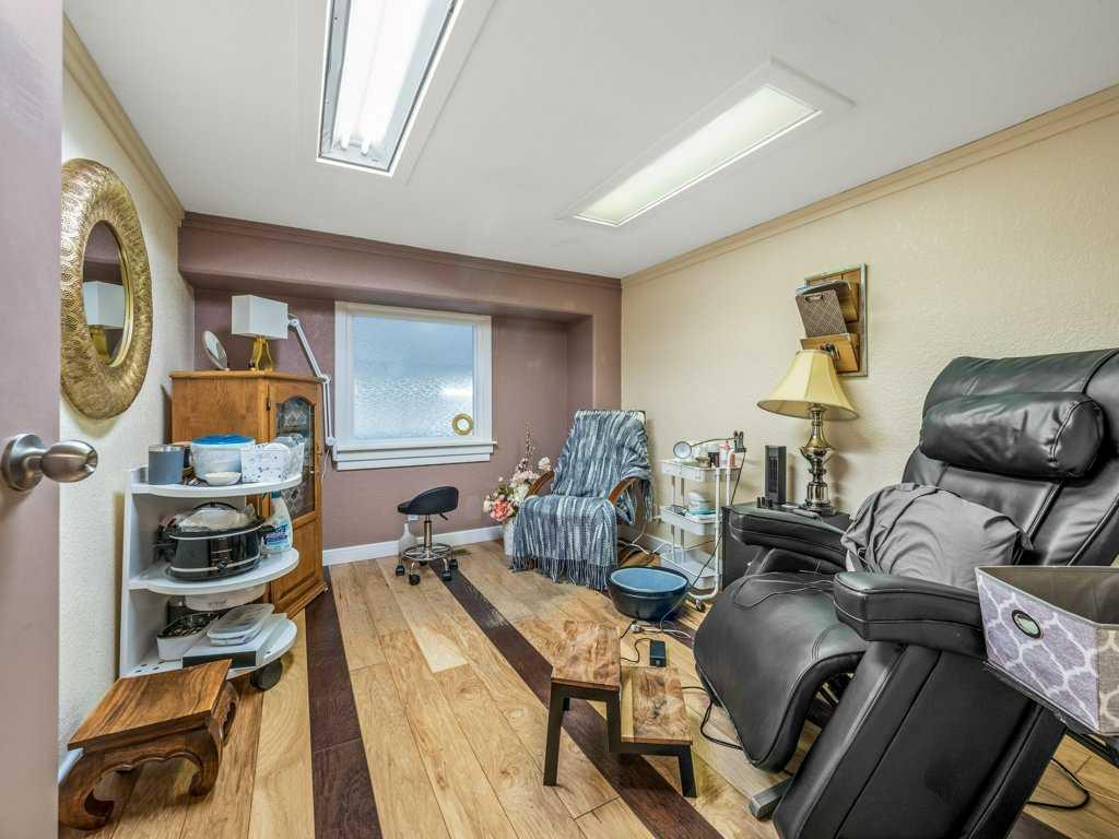 235 & 231 12b Street Property Photo 29
