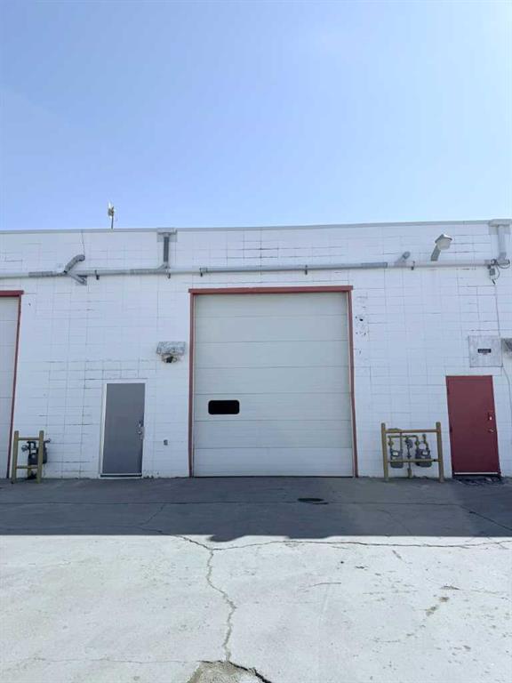9508 110 Street Property Photo 2
