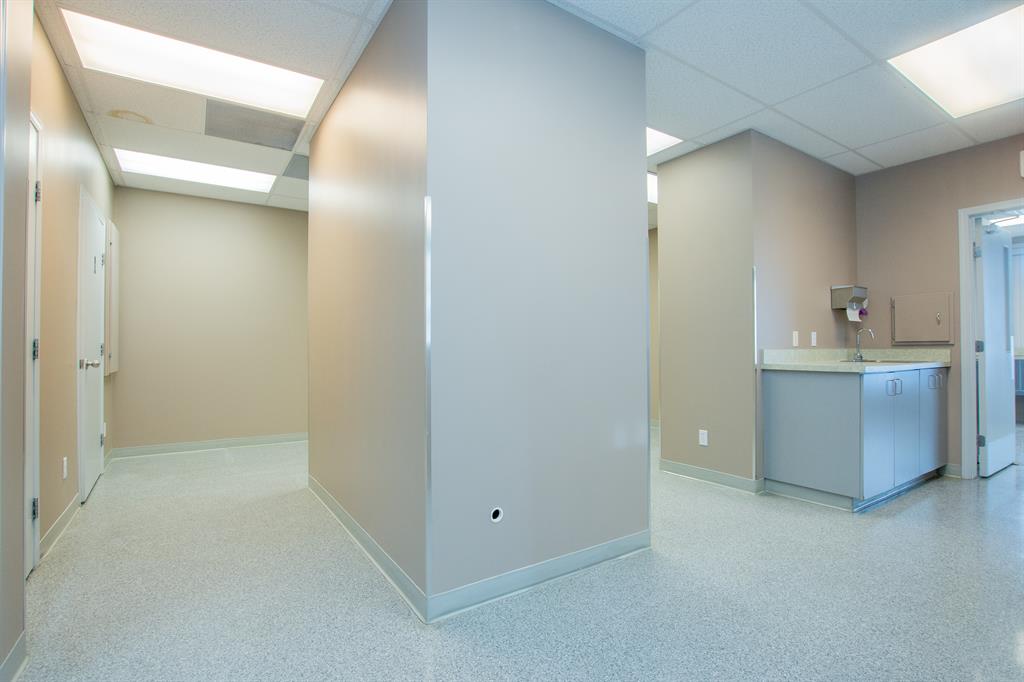9805 97 Street 102 Property Photo 6