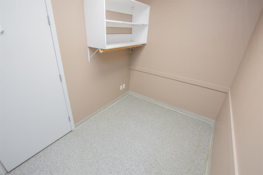 9805 97 Street 102 Property Photo 8