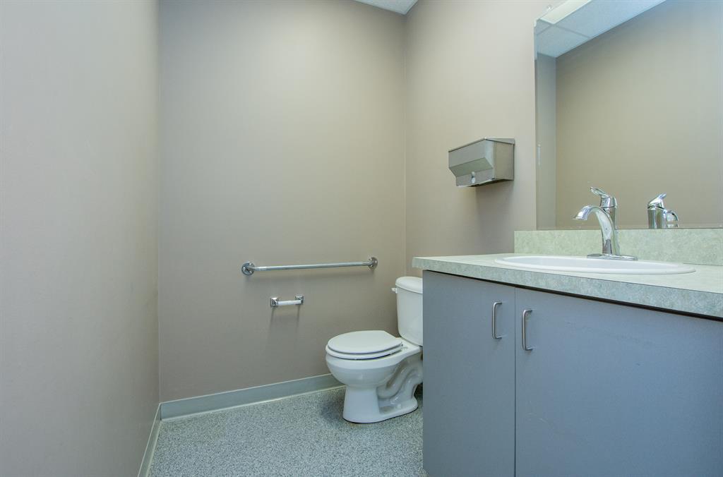 9805 97 Street 102 Property Photo 10