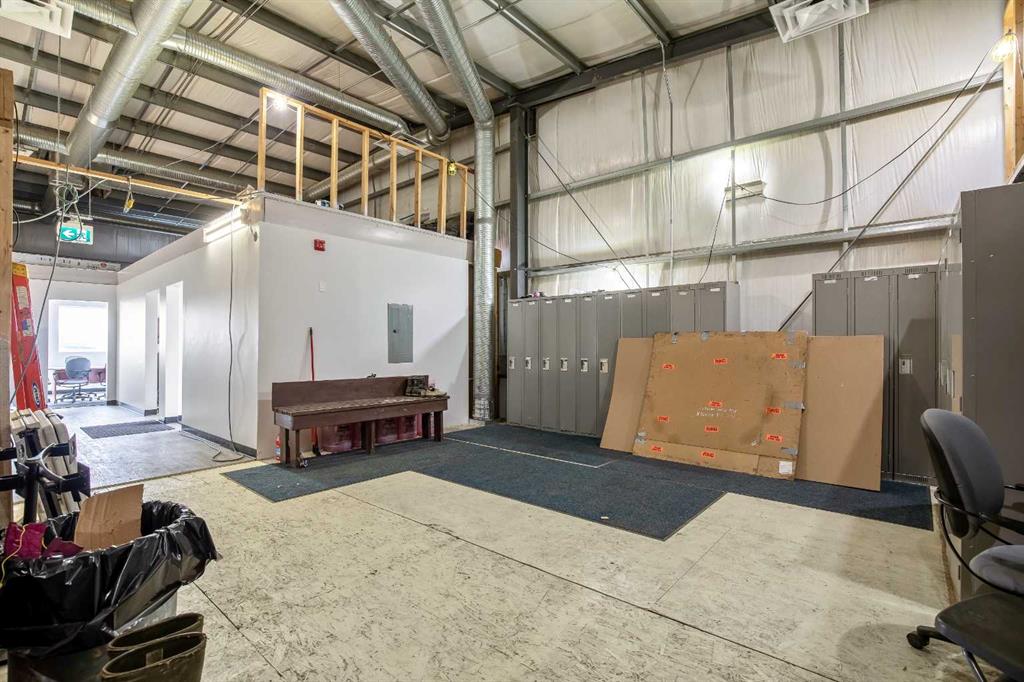 450254 82 Street Property Photo 36