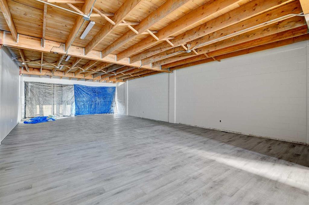 10404 100 Street 201 Property Photo 13