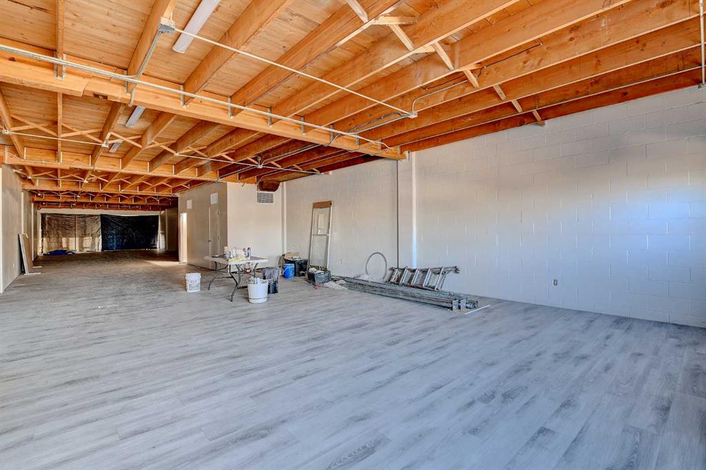 10404 100 Street 201 Property Photo 17