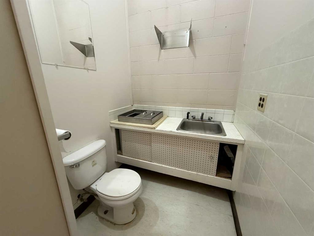 5502 Highway 2a Property Photo 7