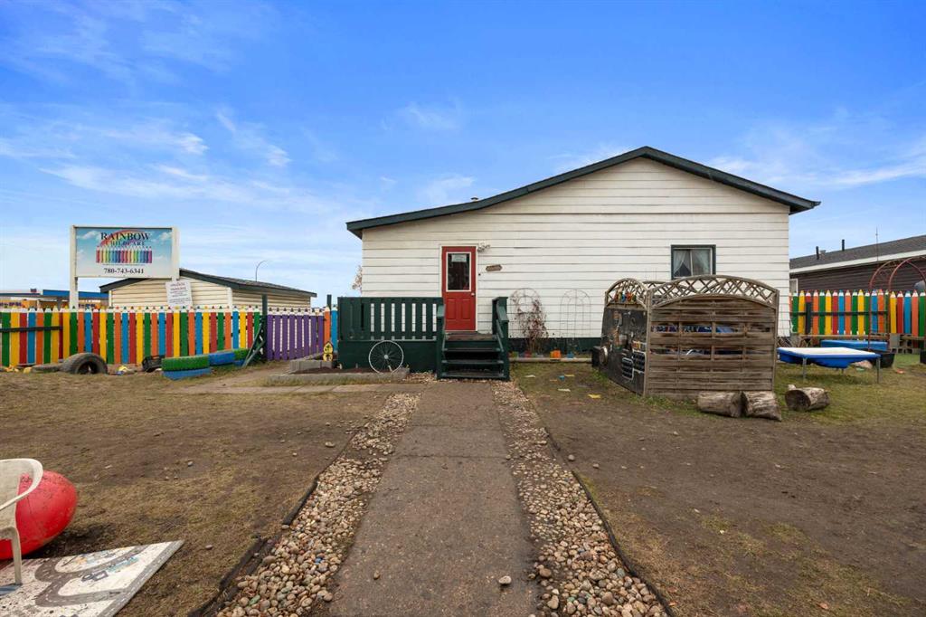 101 Gregoire Crescent Property Photo 2