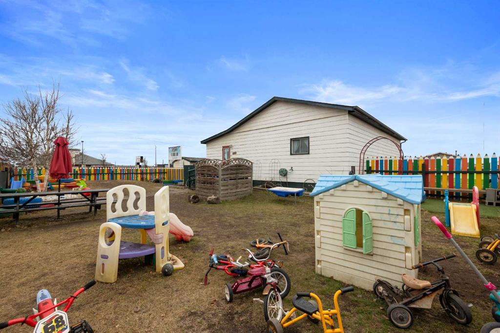 101 Gregoire Crescent Property Photo 27