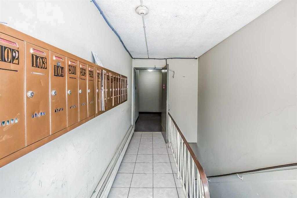 4328 4 Street 201 Property Photo 10