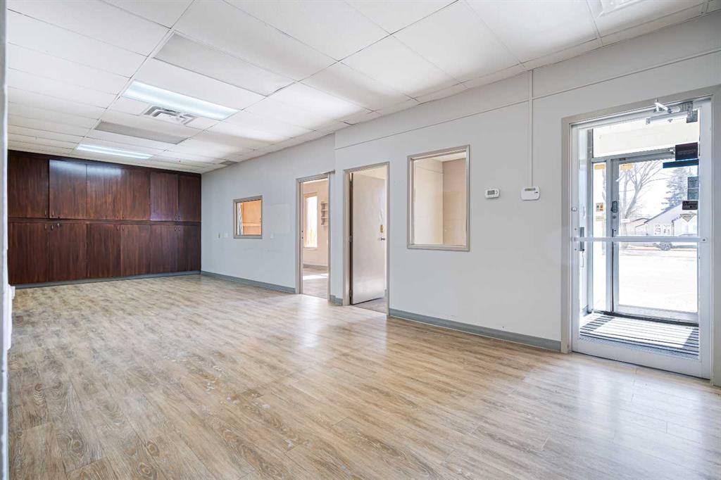 4720 50 Street Unit 3 Property Photo 5