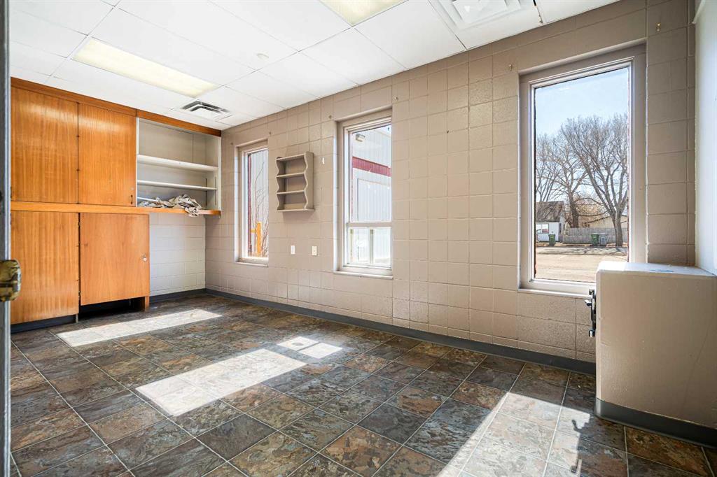 4720 50 Street Unit 3 Property Photo 8