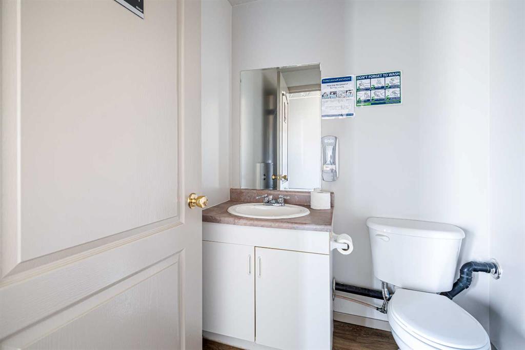 4720 50 Street Unit 3 Property Photo 13