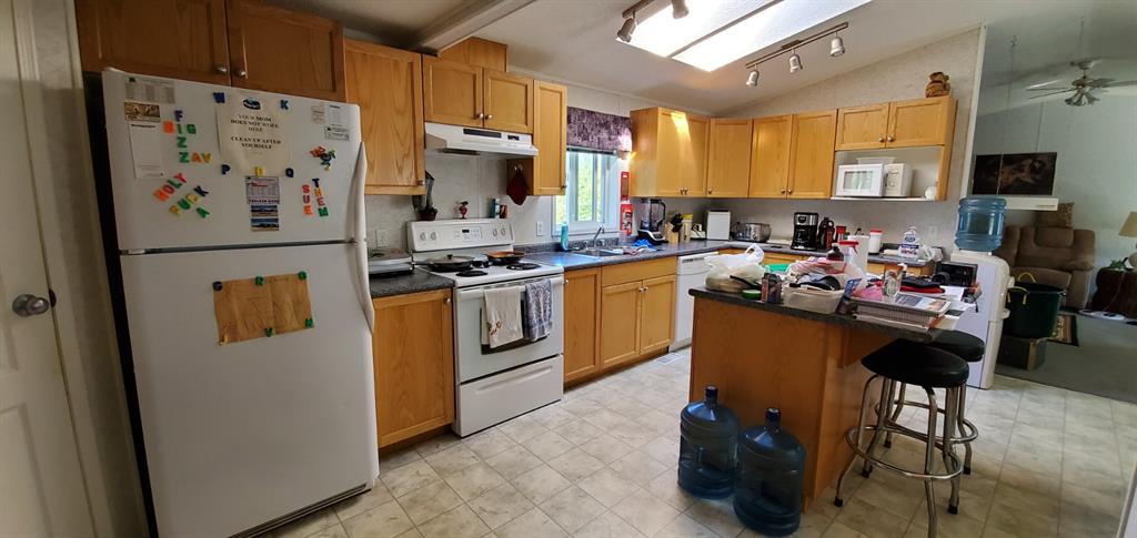 2212 Airport Road Property Photo 6