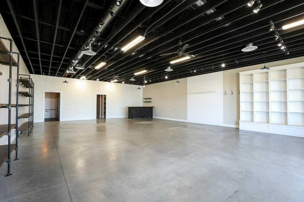 4012 4 Avenue 20 Property Photo 2