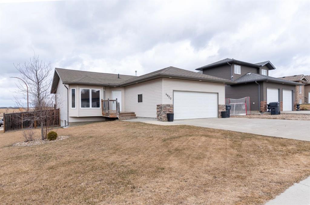 4820 54 Avenue Property Photo