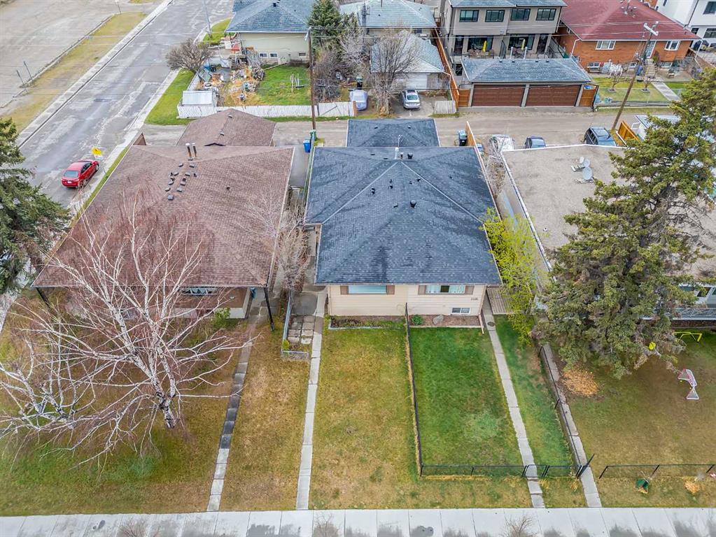3337 37 Street Property Photo 1