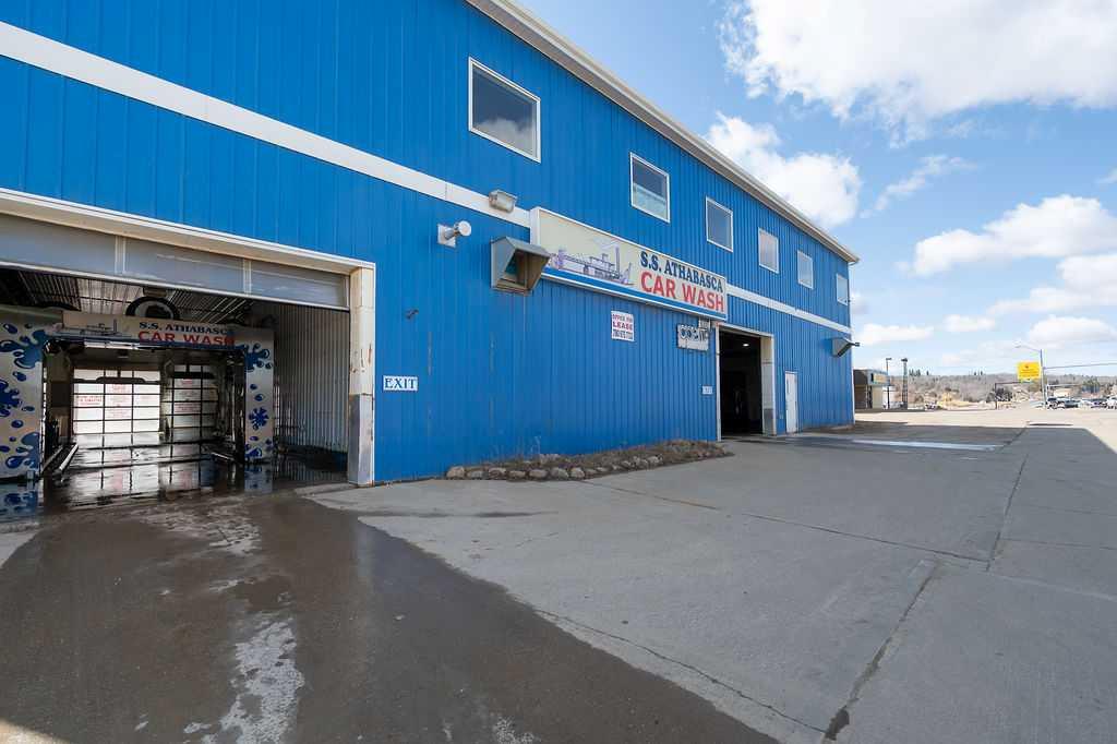 4706 50 Avenue Property Photo 1