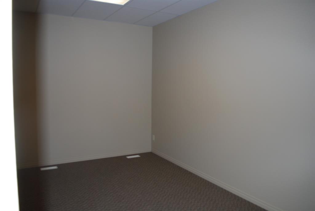 4616 47 Avenue 2 Property Photo 8