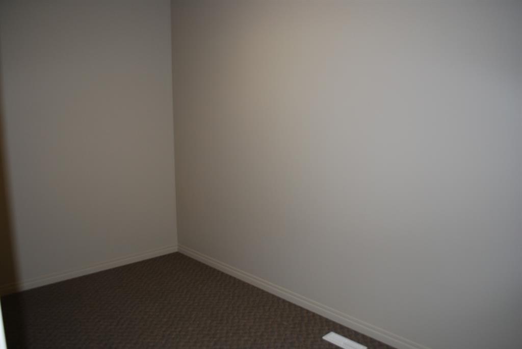 4616 47 Avenue 2 Property Photo 13