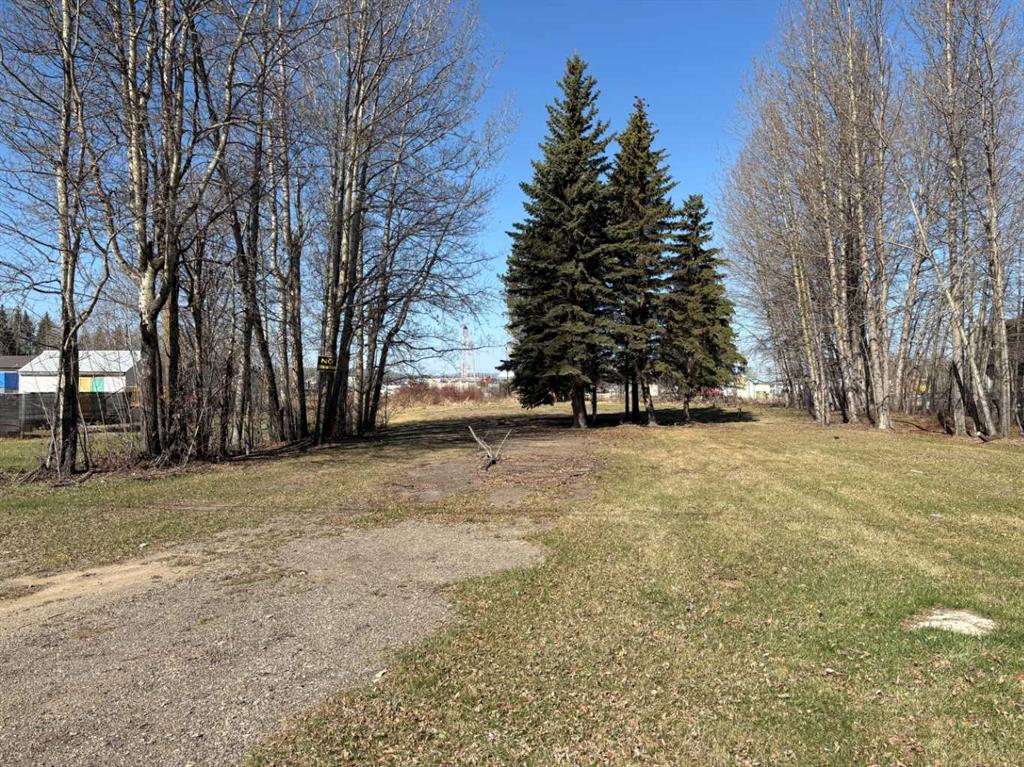 208 8 Street Property Photo 1