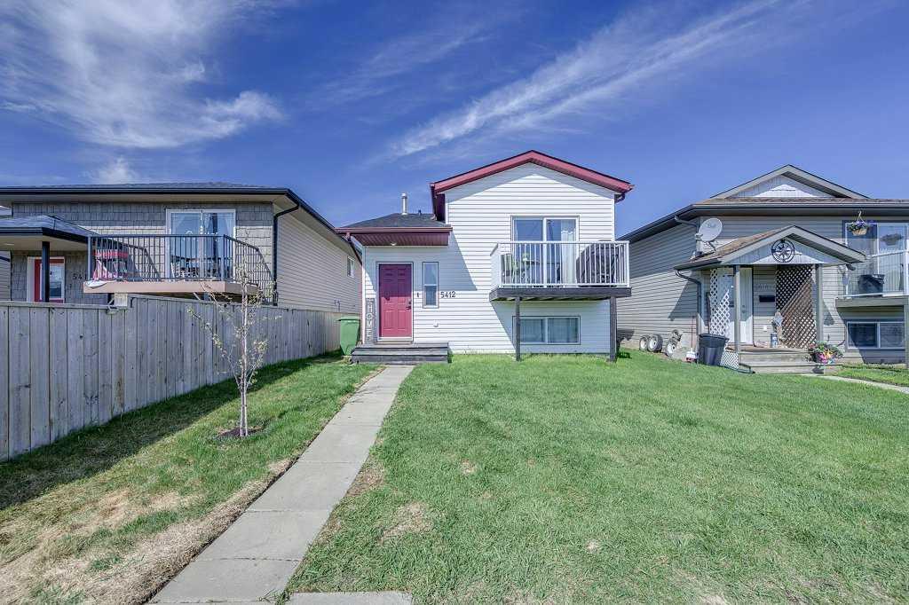 5412 47a Street Property Photo
