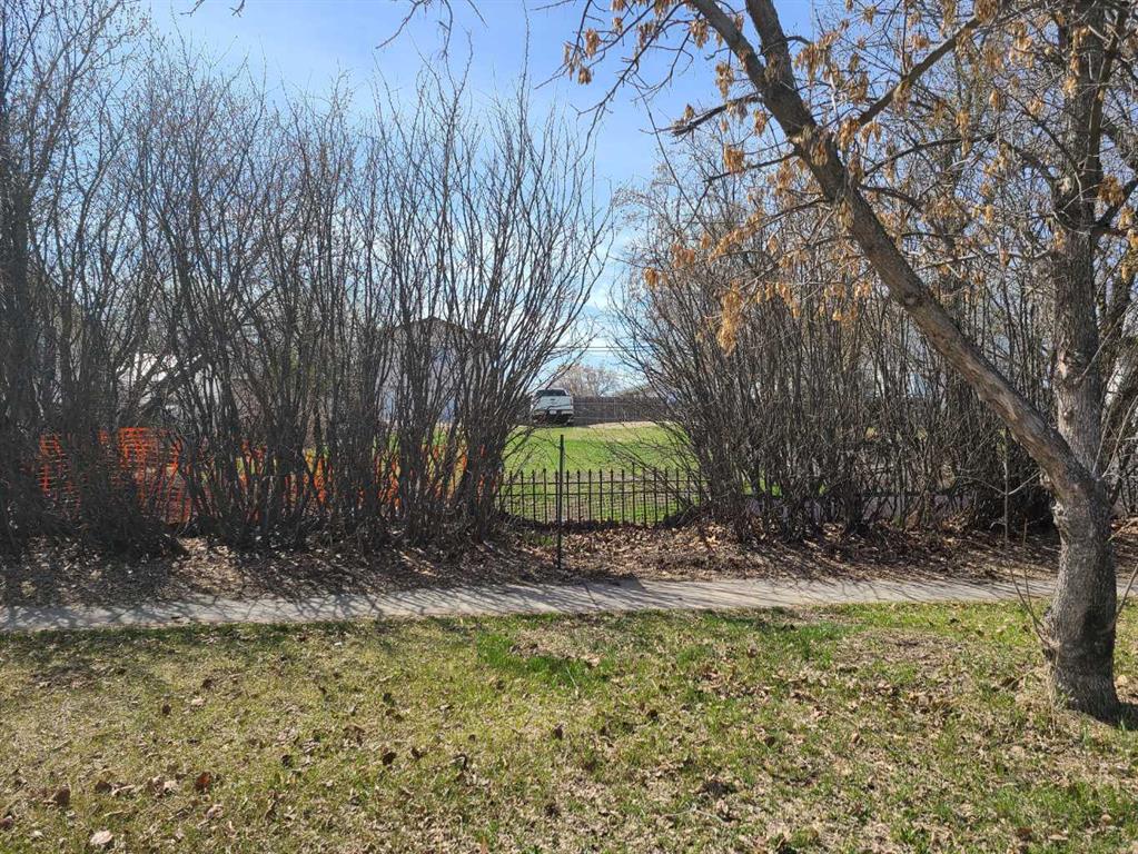 10022 98 Street Property Photo