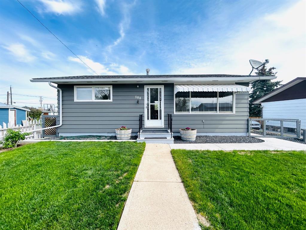 108 3 Avenue Property Photo 1