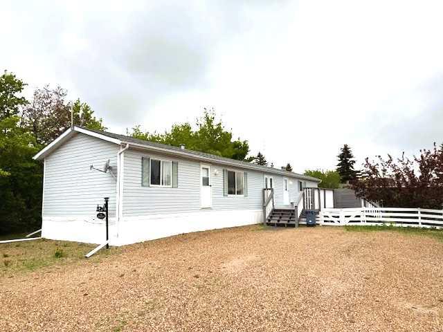 4636 50 Avenue Property Photo 1