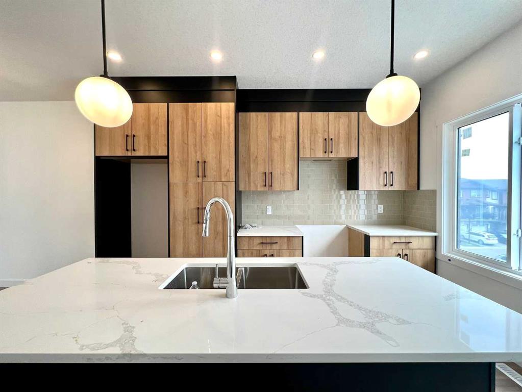 245 Sage Hill Rise Property Photo 1