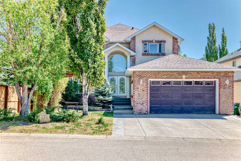 73 Simcoe Close Property Photo 1
