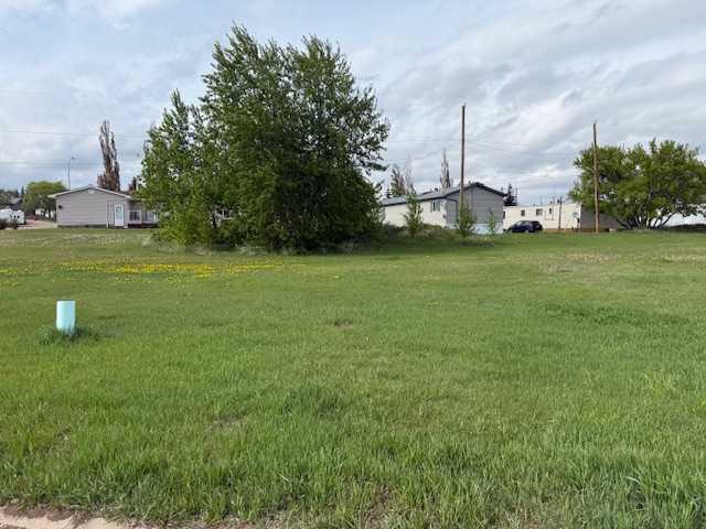 5012 45 Street Property Photo 1