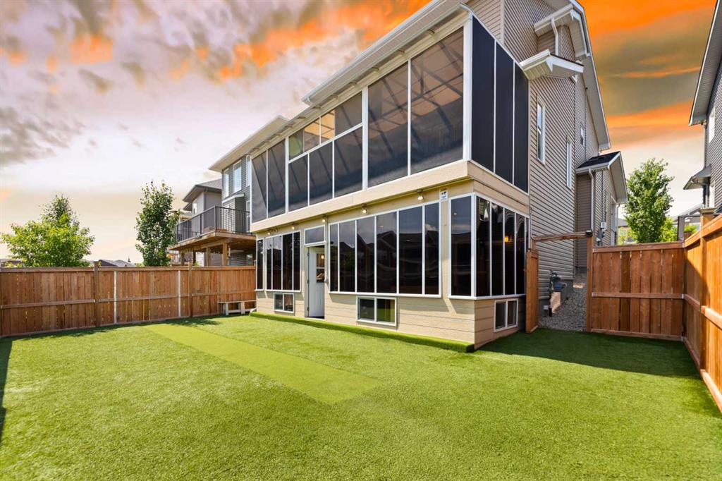 99 Evansglen Circle Property Photo 4