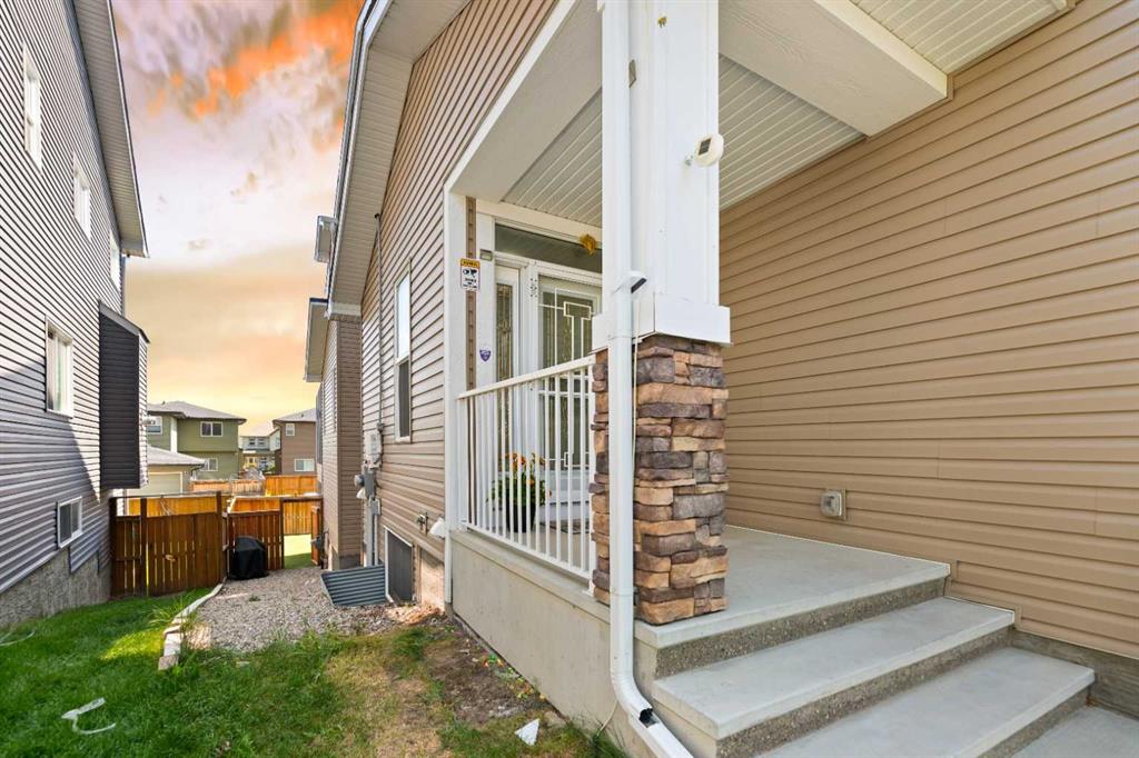 99 Evansglen Circle Property Photo 5