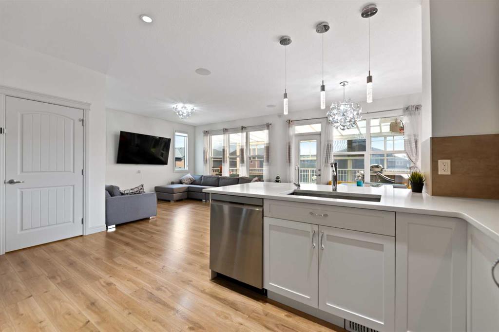 99 Evansglen Circle Property Photo 10