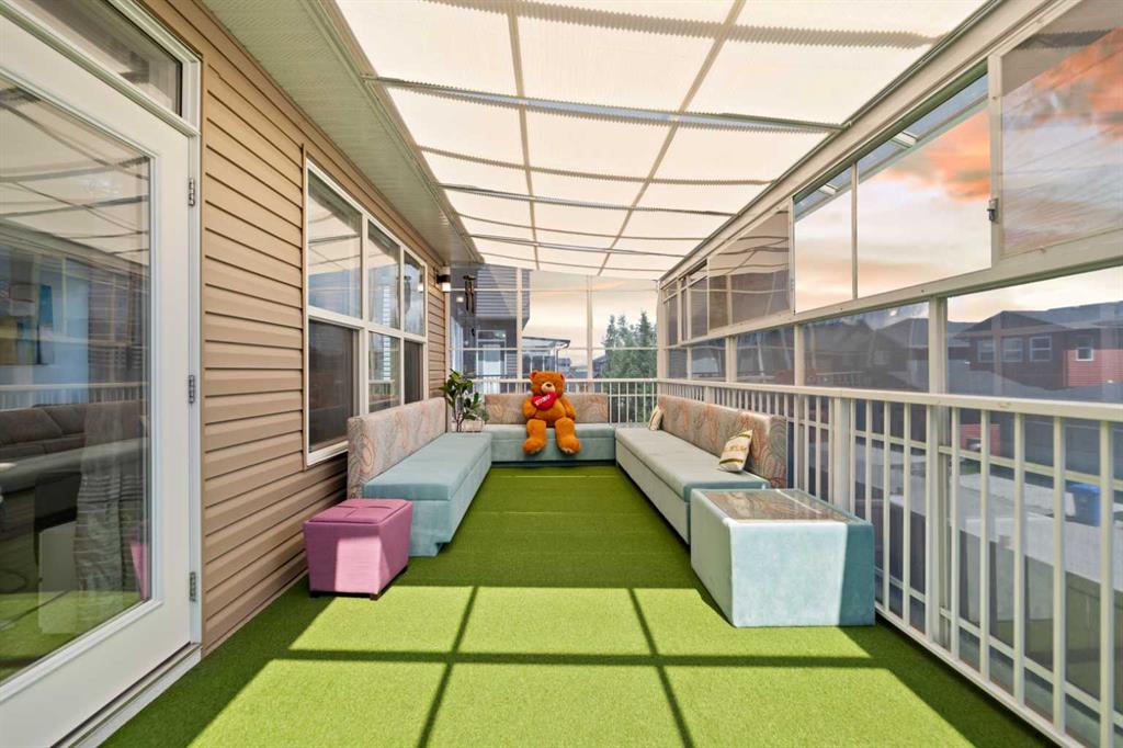 99 Evansglen Circle Property Photo 18