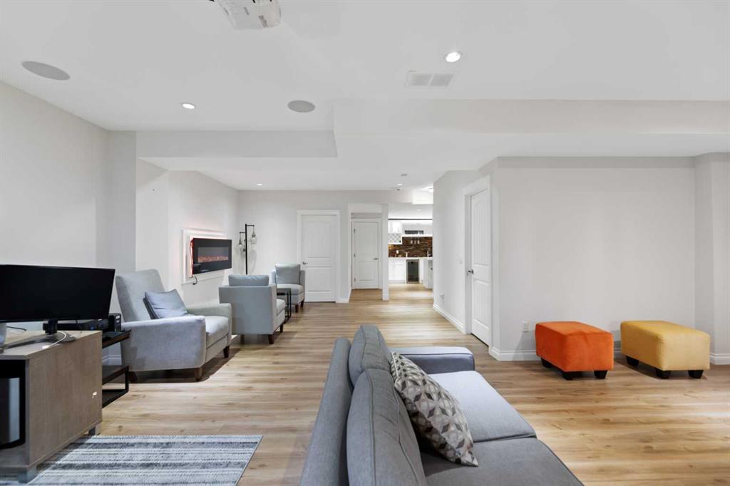 99 Evansglen Circle Property Photo 36