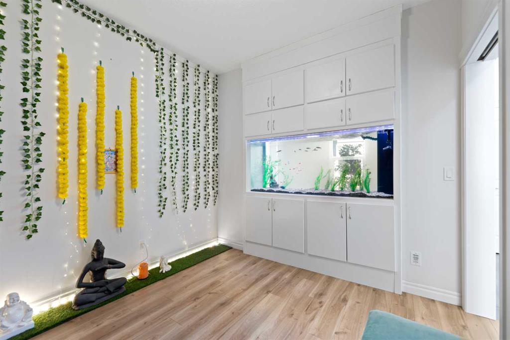 99 Evansglen Circle Property Photo 40