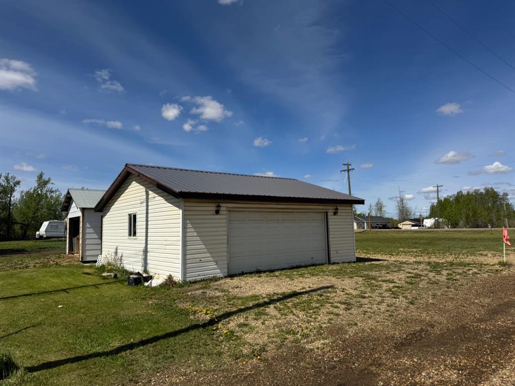 404 And 408 Goverment Road West Property Photo 1
